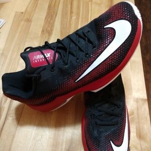 NIB Nike Air Max Infuriate low basketball shoes